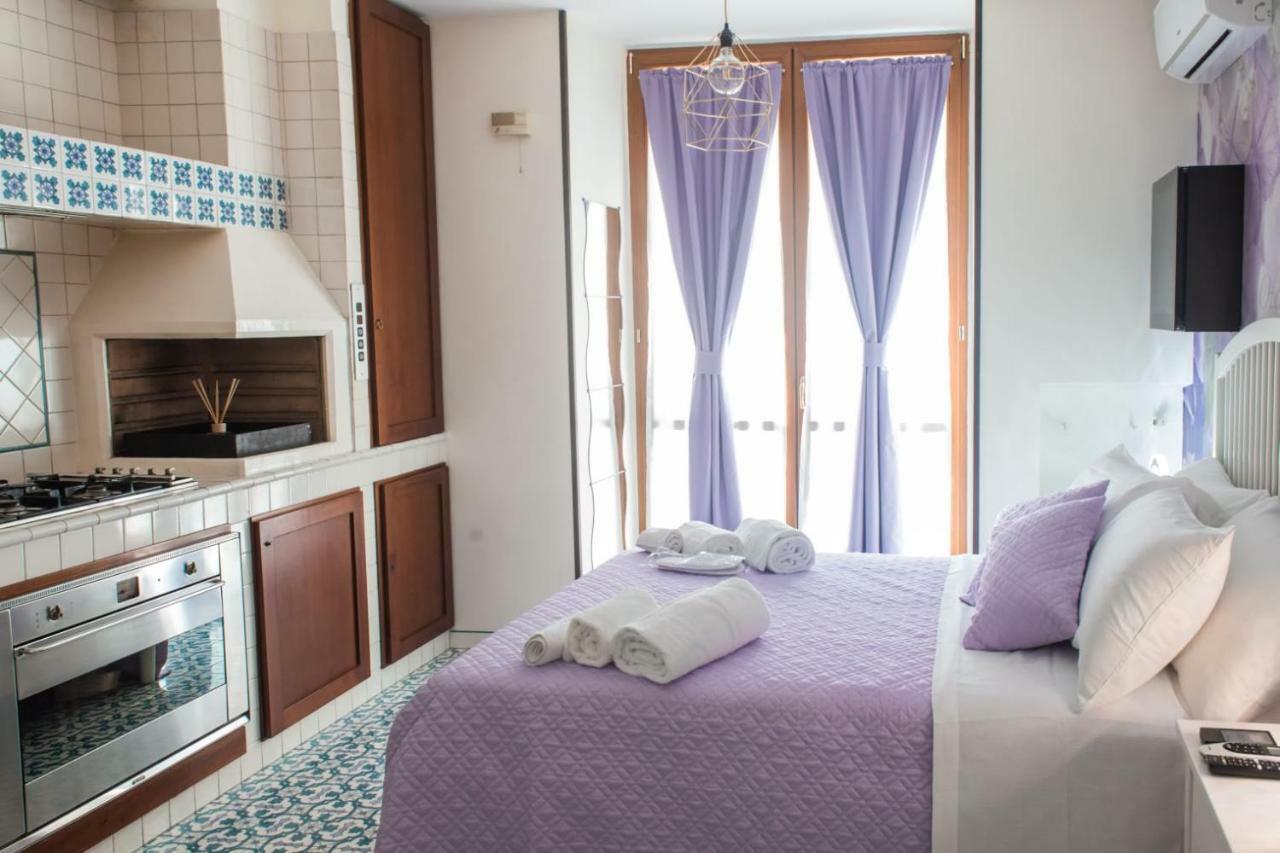 Bed Boutique Napoli Colors Hotel Room photo